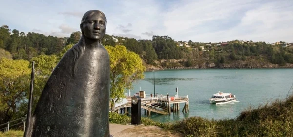 Diamond Harbour Sculpture