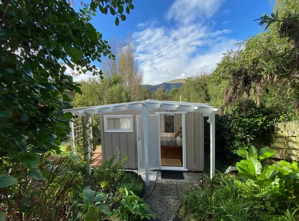 The Birdhouse - Diamond Harbour Outside View