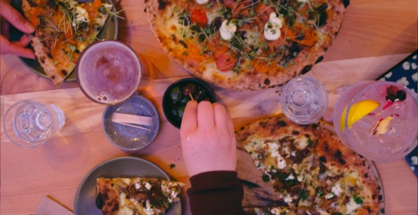 Sharing Pizza