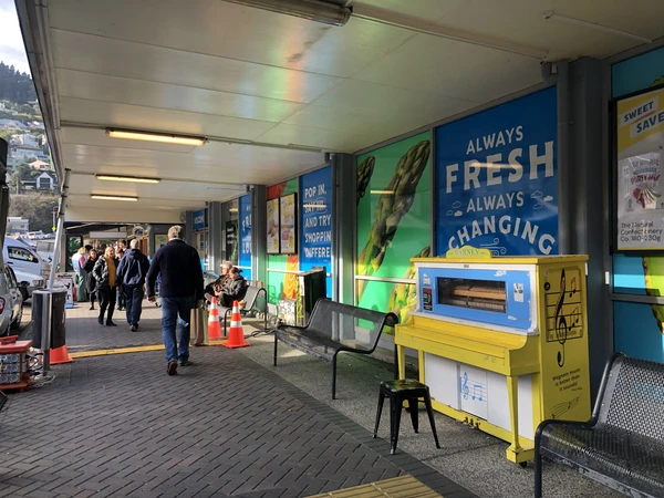 Fresh Choice and Piano 