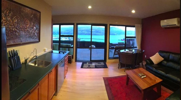 Harbour Lodge- guest ;lounge - papa