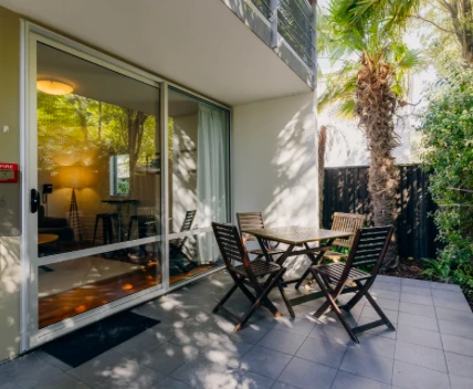 Sumner Apartments - outside deck