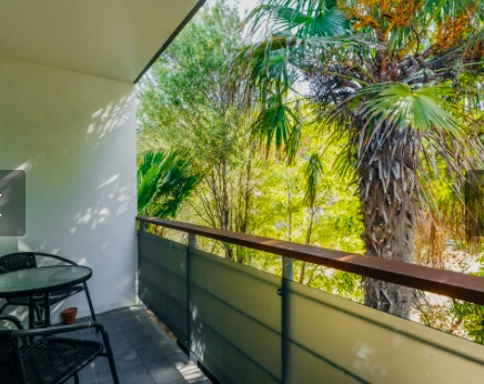 Sumner apartments - balcony