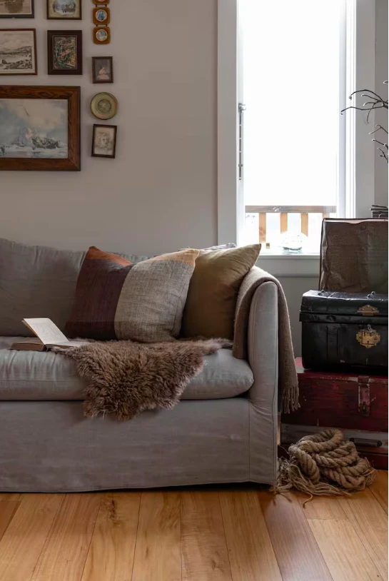 The Daughters Anchorage - living area 