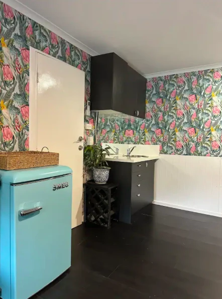 Paton Place- kitchenette