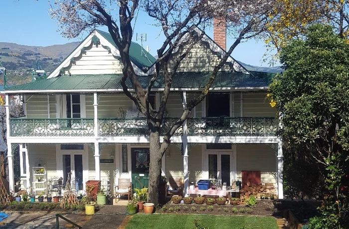 Photo shows the current day No.3 Winchester Street homestead 