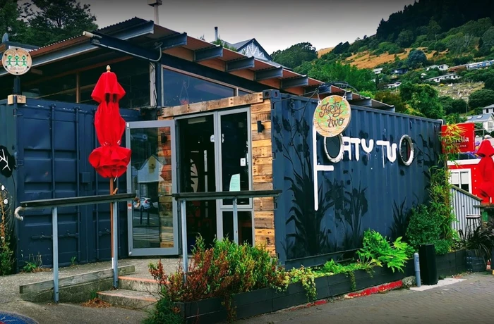42 Restaurant & Bar