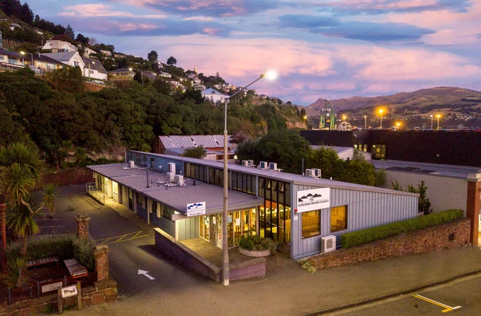 Health Centre, Doctors and Nurses